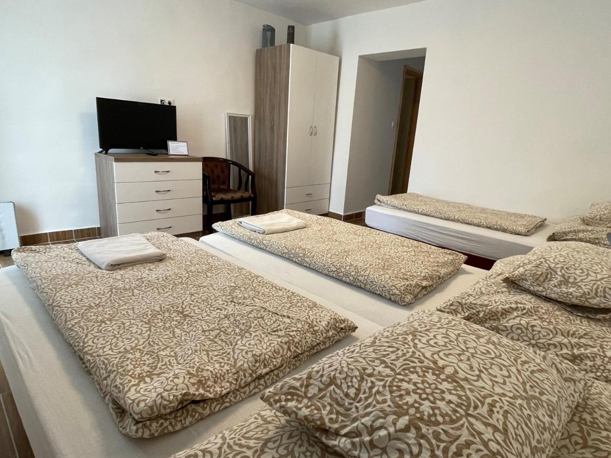 Freedom Apartman Apartment Morahalom Bagian luar foto