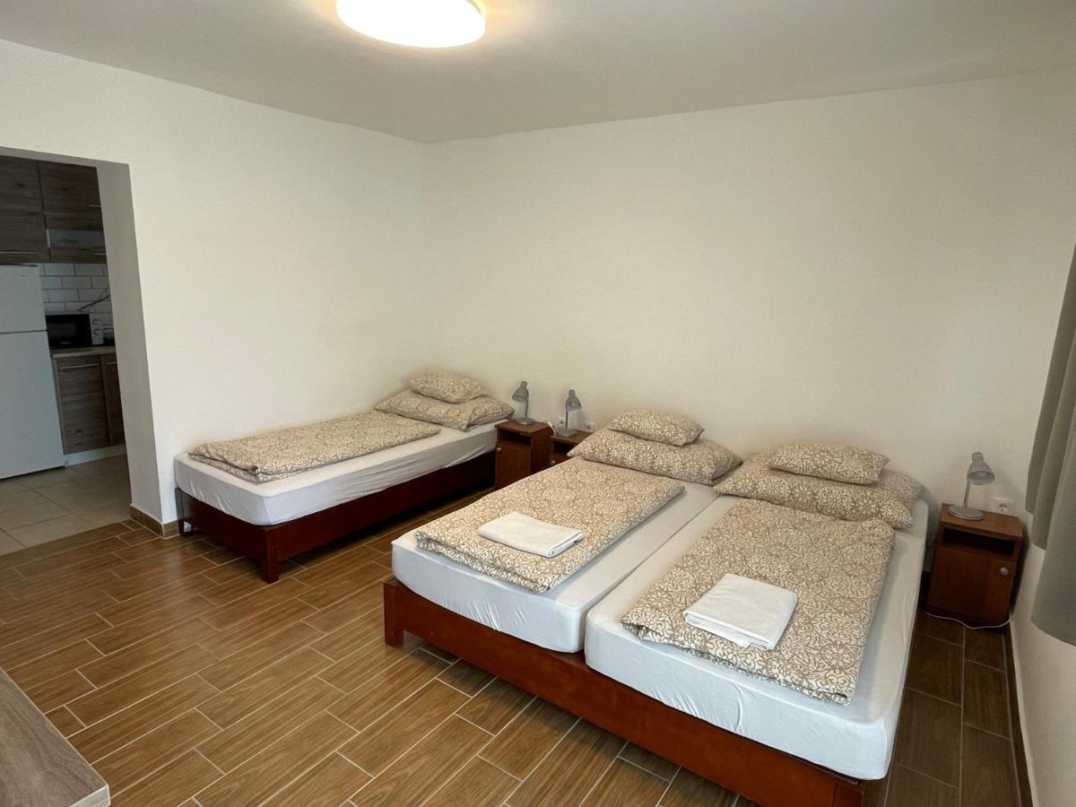 Freedom Apartman Apartment Morahalom Bagian luar foto