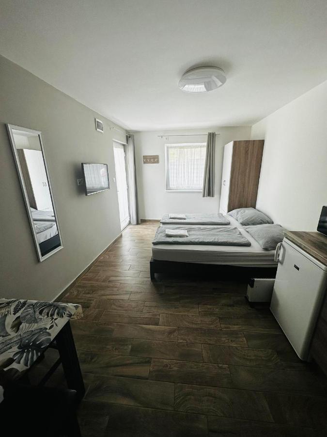 Freedom Apartman Apartment Morahalom Bagian luar foto